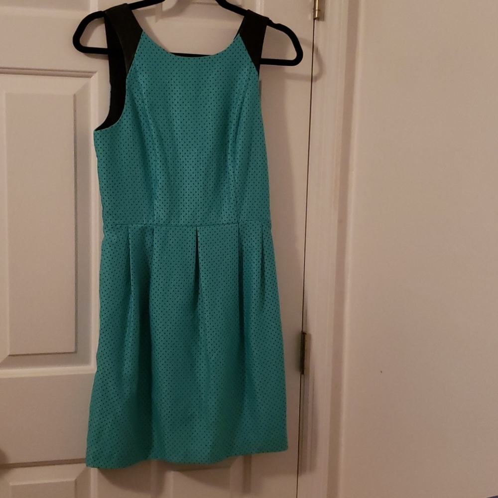 business casual dress